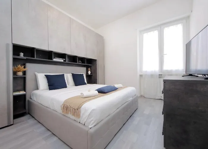 Francesco's Flat By Domus&dimore