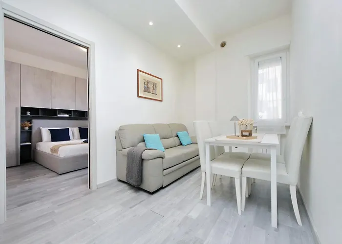 Francesco's Flat By Domus&dimore *