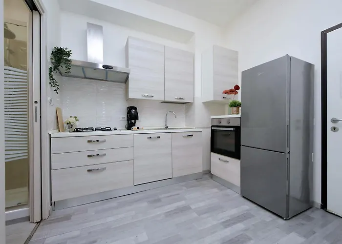 Francesco's Flat By Domus&dimore