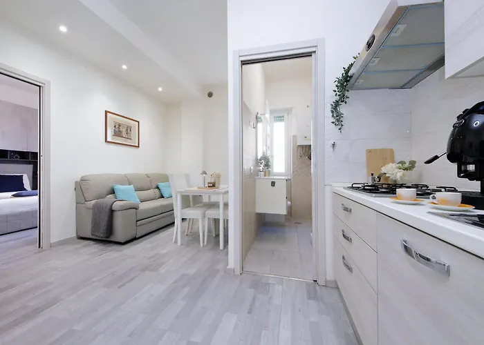 Francesco's Flat By Domus&dimore