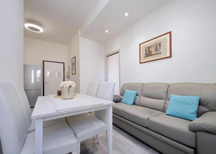 Francesco's Flat By Domus&dimore *